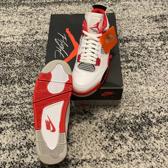 Air Jordan 4 retro “fire red” - Picture 3 of 5